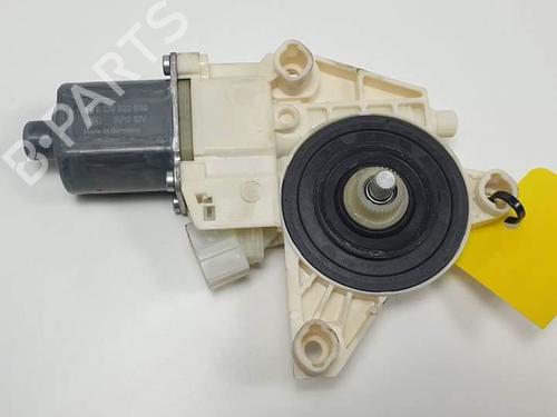 Used Left front window motor Left front window motor INFINITI Q30 2.2 D (170 hp) 18120621 18120621