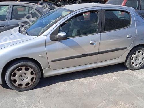 Left front steering knuckle PEUGEOT 206 Hatchback (2A/C) 1.4 HDi eco 70 | BP9583729M25 