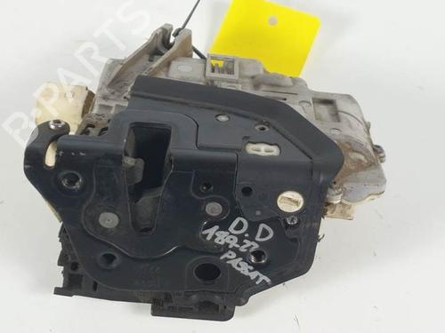 Used Front right lock VW PASSAT B6 (3C2) 2.0 TDI (140 hp) 12358447