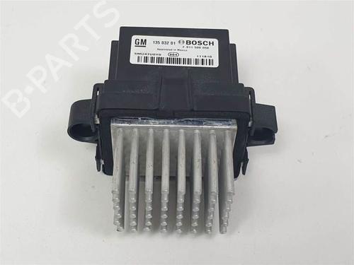 Used Heater resistor OPEL MERIVA B MPV (S10) 1.3 CDTI (75) (75 hp) 11648885