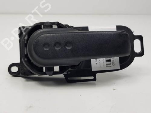 Venstre foran invendig håndtak NISSAN NOTE (E11, NE11) [2005-2013]  11513827