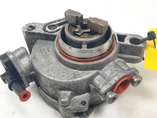 Used Vacuum pump Vacuum pump PEUGEOT 206+ (2L_, 2M_) 1.4 HDi eco 70 (68 hp) 31033633 31033633