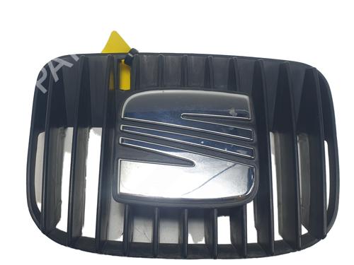 Used Grille Grille 38189742 38189742