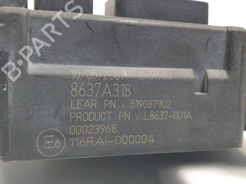 Fuse box PEUGEOT 4007 (VU_, VV_) 2.2 HDi | BP24989984E1 