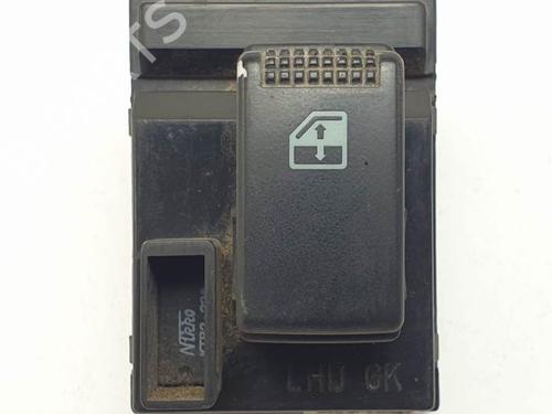 Used Right front window switch HYUNDAI COUPE II (GK) 1.6 16V (105 hp) 24339257