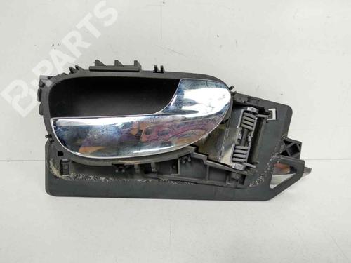 Used Front right interior door handle Front right interior door handle PEUGEOT 307 Break (3E) 2.0 HDI 90 (90 hp) 7275375 7275375