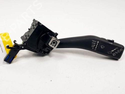 Used Steering column stalk SEAT LEON (1P1) 1.9 TDI (105 hp) 17330178