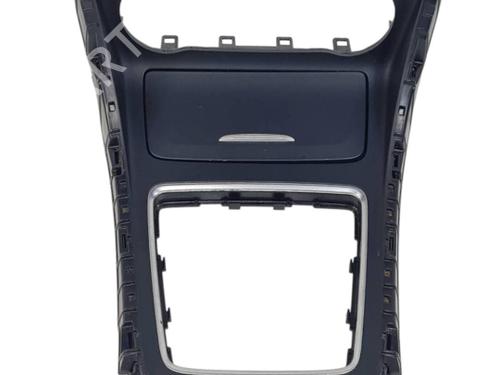 Used Middle console Middle console MERCEDES-BENZ CLA Coupe (C117) CLA 220 CDI / d (117.303) (170 hp) 40175744 40175744