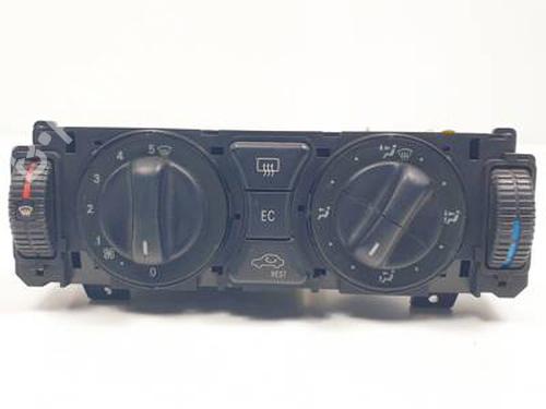 Used Climate control MERCEDES-BENZ E-CLASS (W210) E 220 CDI (210.006) (125 hp) 30763037