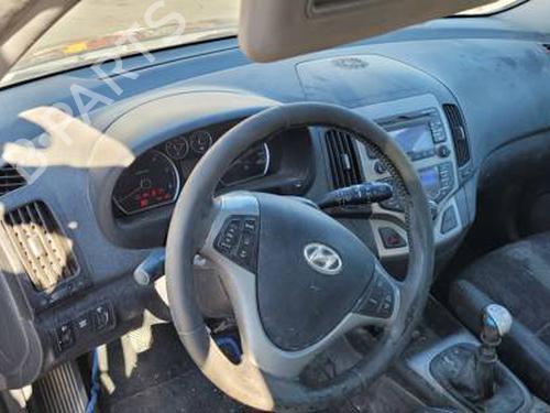 Injection rail HYUNDAI i30 Estate (FD) 1.6 CRDi | BP30896433M98