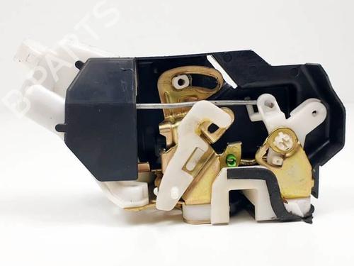 Rear right lock MITSUBISHI PAJERO III (V7_W, V6_W) 3.2 Di-D (V68W) | BP25403863C99 