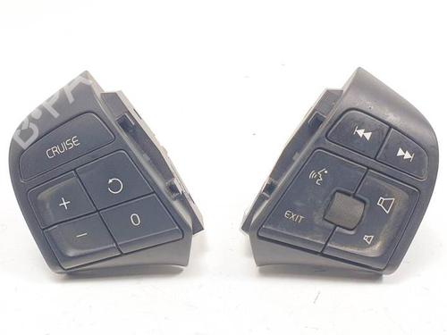 Used Steering wheel controls VOLVO XC60 I SUV (156) D5 AWD (215 hp) 18486332