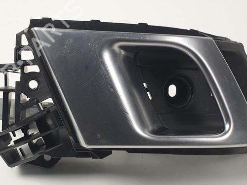 Used Front left interior door handle Front left interior door handle 25121372 25121372