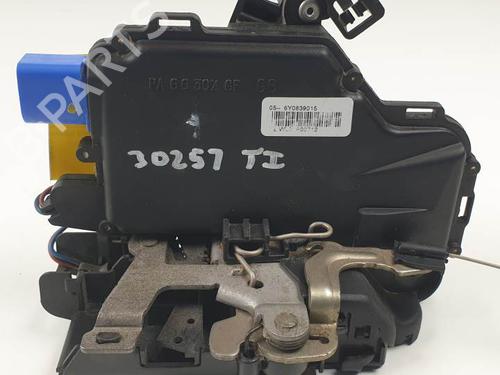 Rear left lock SKODA FABIA I (6Y2) 1.2 | BP24916123C100 