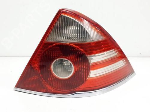 Used Right taillight FORD MONDEO III (B5Y) 2.0 TDCi (130 hp) 16311935