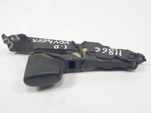 Used Front right interior door handle Front right interior door handle CHRYSLER VOYAGER IV (RG, RS) 2.8 CRD (150 hp) 13620182 13620182