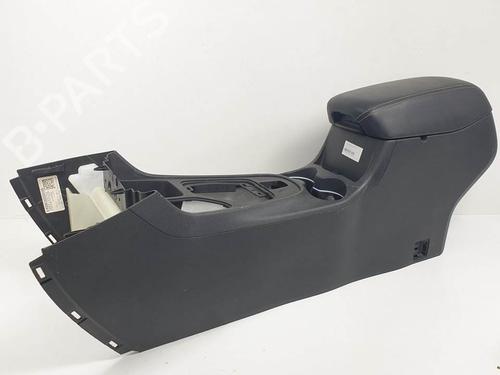 Used Armrest / Center console Armrest / Center console JEEP CHEROKEE (KL) 2.0 CRD 4x4 (170 hp) 12456803 12456803