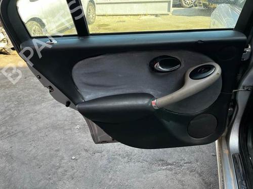 Left front fog light ROVER 75 (RJ) 2.0 V6 | BP14367851C30 