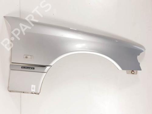 Used Right front fenders MERCEDES-BENZ C-CLASS (W202) C 200 (202.020) (136 hp) 25752444