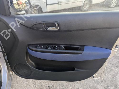 Left rear window switch HYUNDAI i20 I (PB, PBT) 1.4 | BP37539355I29 - Image 18