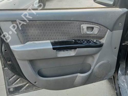 Scheinwerfer links KIA CARENS II MPV (FJ) 1.6 | BP25255963C28 