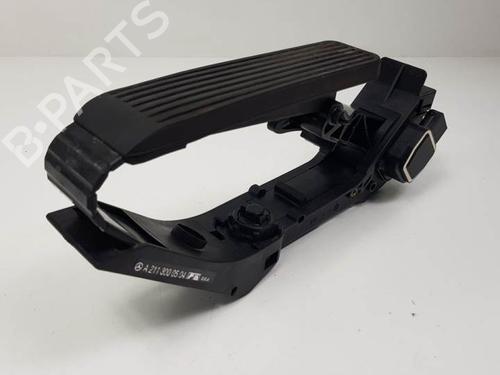 Pedal MERCEDES-BENZ E-CLASS (W211) E 280 (211.054) (231 hp) 11539087