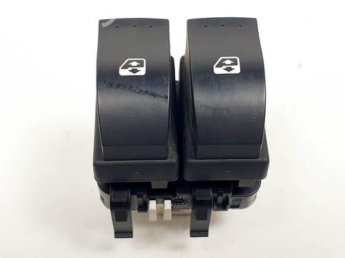 Used Left front window switch Left front window switch RENAULT LAGUNA II (BG0/1_) 2.0 dCi (BG1T) (150 hp) 24929344 24929344
