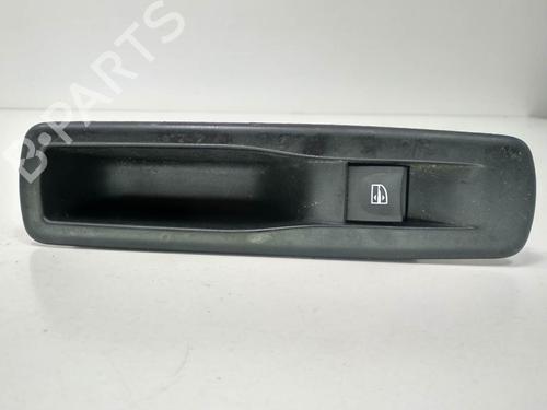 Used Right rear window switch Right rear window switch RENAULT MEGANE III Grandtour (KZ0/1) 1.5 dCi (KZ09, KZ0D, KZ1G, KZ29, KZ14, KZ1W, KZ10, KZ1F,... (110 hp) 8237036 8237036