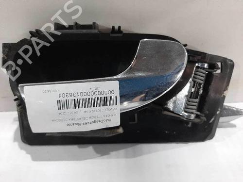 Used Front right interior door handle Front right interior door handle PEUGEOT 307 (3A/C) 2.0 HDi 90 (90 hp) 6843216 6843216