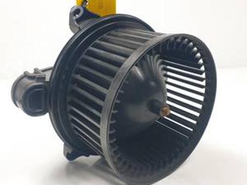 Used Heater blower motor FORD TRANSIT CUSTOM V362 Van (FY, FZ) 2.2 TDCi (100 hp) 31033671