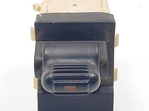 Used Right front window switch Right front window switch JEEP CHEROKEE (KJ) 3.7 Laredo (204 hp) 12372527 12372527
