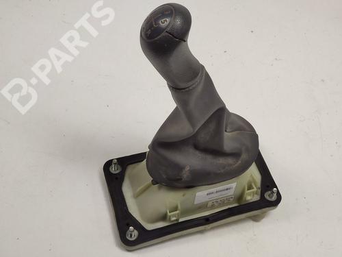 manual-gearbox-selector-dacia-sandero-12-16v-8200670972b-2008-9557576 main image