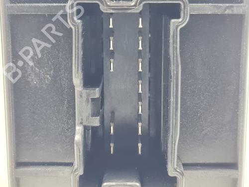 Right front window switch NISSAN JUKE (F15) 1.2 DIG-T | BP29321770I26 