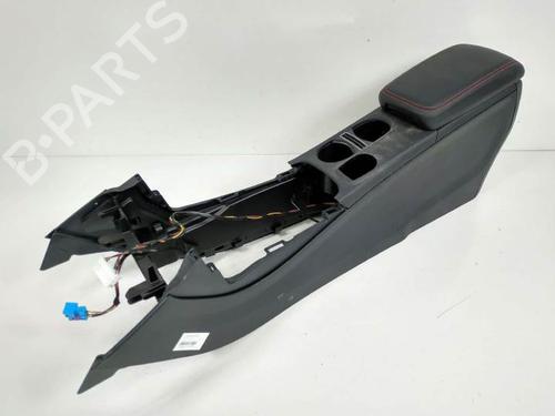 Armrest / Center console MERCEDES-BENZ GLA-CLASS (X156) GLA 220 d 4-matic (156.905) | BP7464861I20 