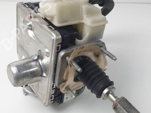 Used ABS pump ABS pump MAZDA CX-30 (DM) SKYACTIV-G M Hybrid (122 hp) 24915668 24915668