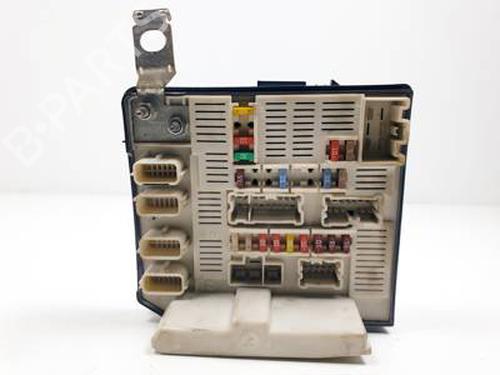 Caixa de fusíveis RENAULT MEGANE II (BM0/1_, CM0/1_) 2.0 dCi (BM1K, CM1K) (150 hp) 30763076