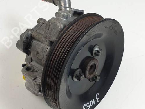 Used Steering pump MERCEDES-BENZ VITO Van (W638) 110 CDI 2.2 (638.094) (102 hp) 28178384