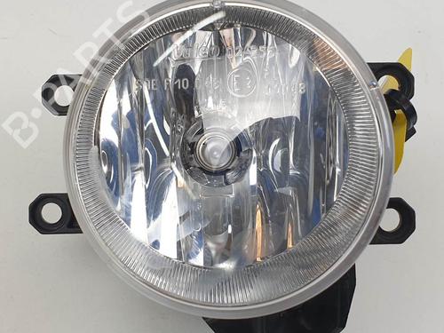 right-front-fog-light-toyota-aygo-_b4_-2014-24915314 main image