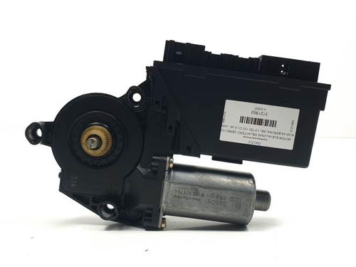Rudehejsemotor forskærm højre AUDI A4 B6 (8E2) 1.9 TDI (130 hp) 28061773