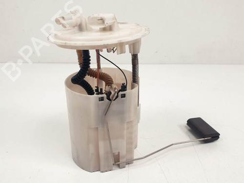 Used Fuel pump RENAULT MEGANE III Hatchback (BZ0/1_, B3_) 1.5 dCi (BZ09, BZ0D, BZ1W, BZ29, BZ14) (110 hp) 13820571
