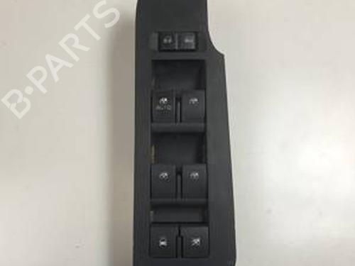 Interrupteur de vitre avant gauche CHEVROLET CAPTIVA (C100, C140) 2.0 D (150 hp) 30959029