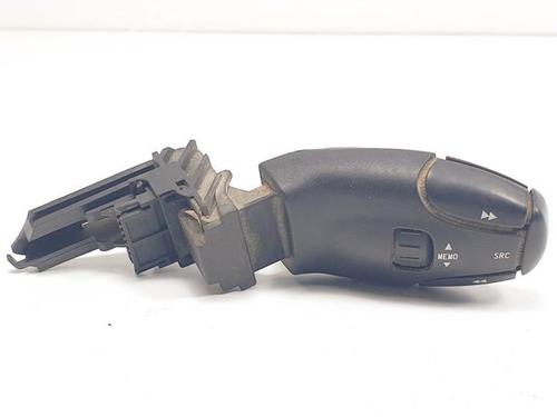 Used Steering wheel controls PEUGEOT 407 (6D_) 2.0 HDi (6DRHRH) (140 hp) 16576329