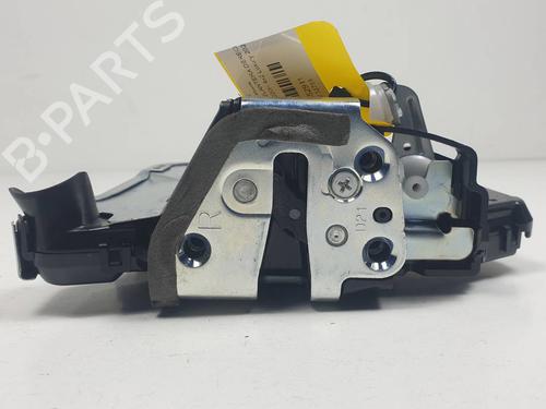 front-right-lock-toyota-rav-4-v-_a5_-_h5_-2018-34517458 main image