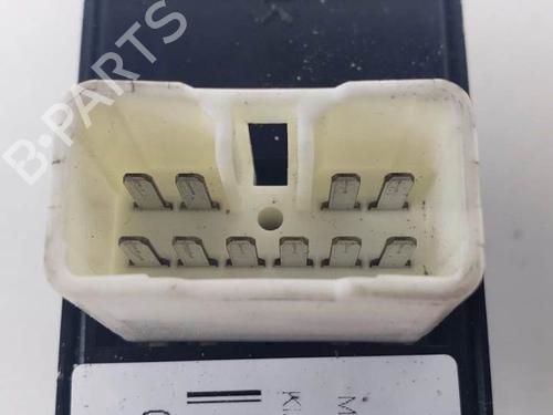 Right front window switch KIA SPORTAGE II (JE_, KM_) 2.0 CRDi | BP24932869I26 