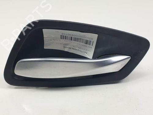 Højre fortil invendig håndtag BMW 3 (E90) 330 d (231 hp) 13635857