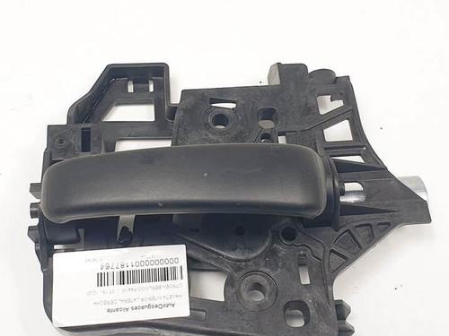 Used Front right interior door handle Front right interior door handle 17646975 17646975
