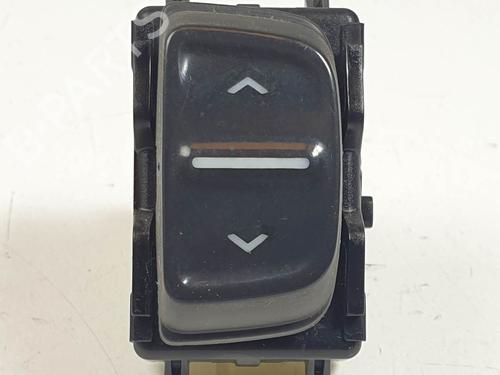 Used Right front window switch Right front window switch DACIA SANDERO II 1.5 dCi (90 hp) 28448135 28448135
