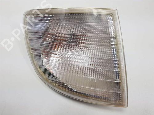 Used Right front indicator Right front indicator MERCEDES-BENZ V-CLASS (638/2) V 220 CDI (638.294) (122 hp) 10359838 10359838