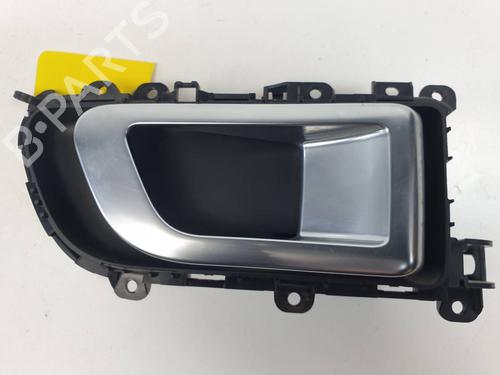 Used Rear right interior door handle Rear right interior door handle 38261552 38261552