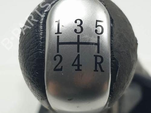 Gear lever TOYOTA COROLLA (_E12_) 2.0 D-4D (CDE120R, CDE120L_) | BP18118167M90 
